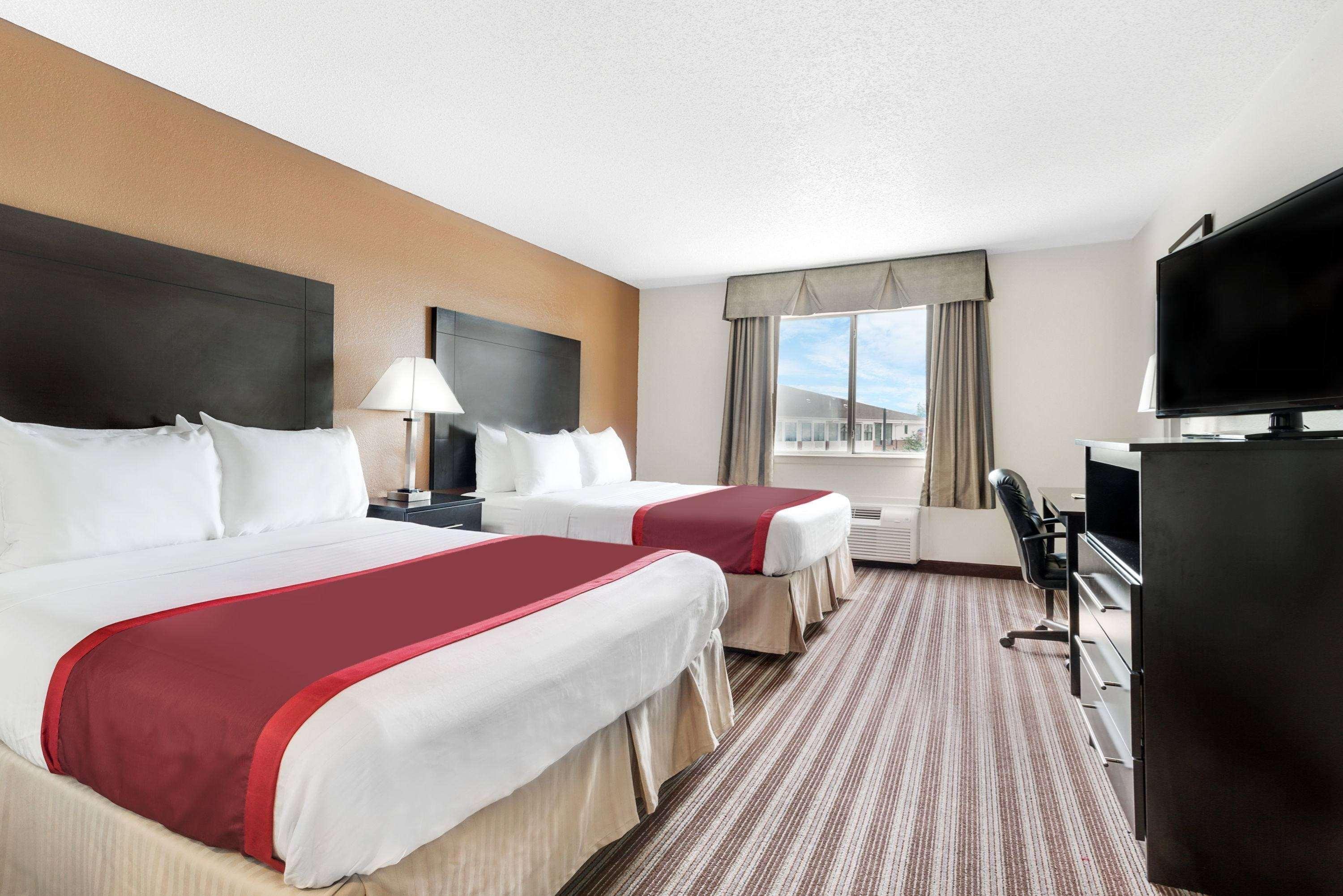 Days Inn & Suites By Wyndham Dallas Dış mekan fotoğraf