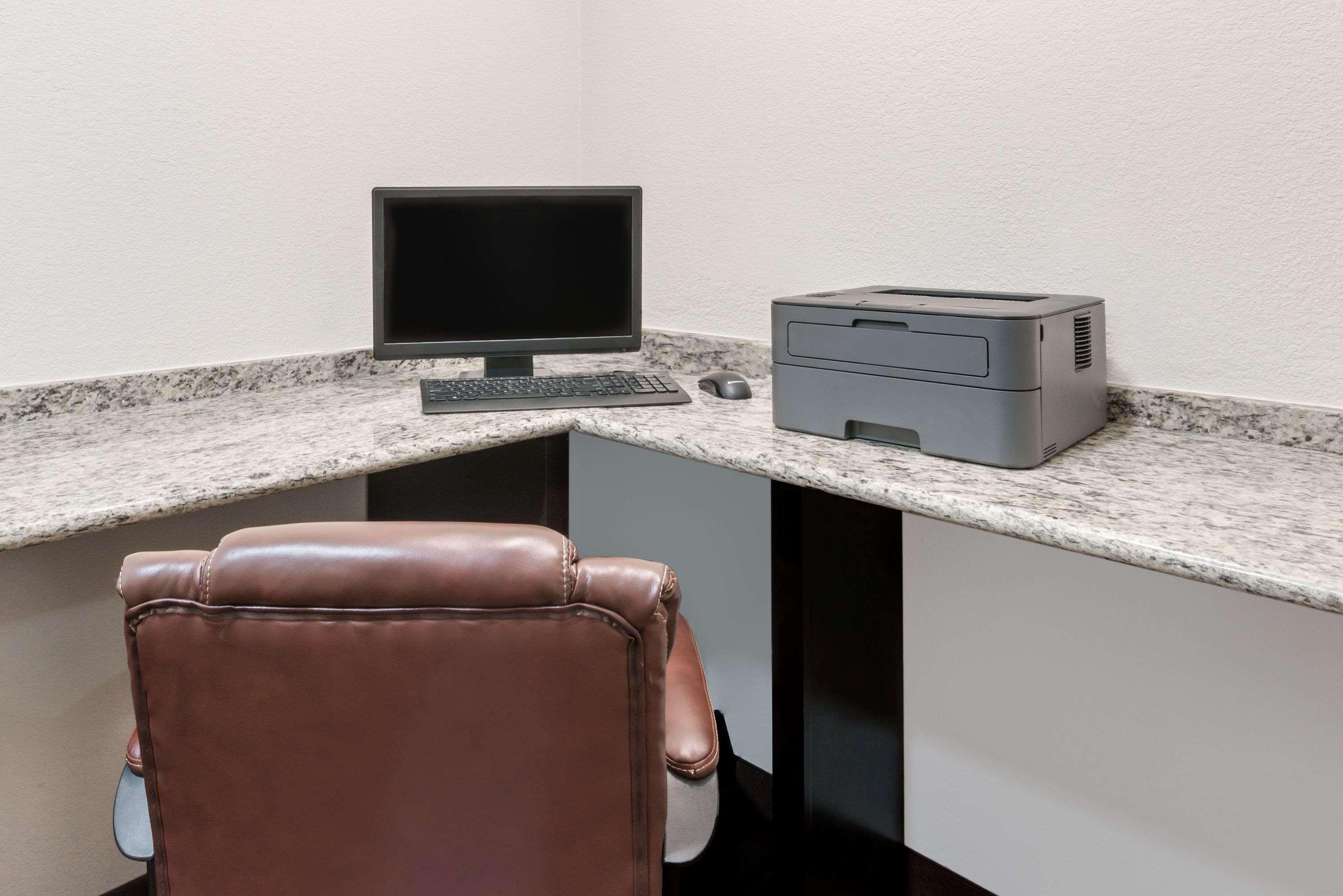 Days Inn & Suites By Wyndham Dallas Dış mekan fotoğraf