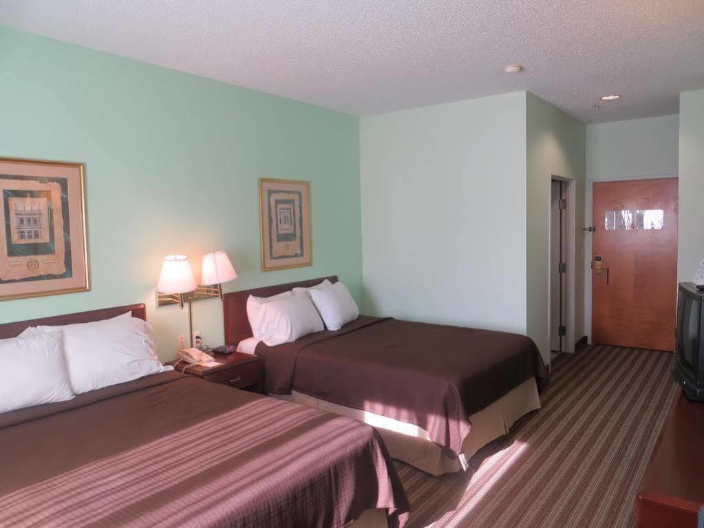 Days Inn & Suites By Wyndham Dallas Dış mekan fotoğraf